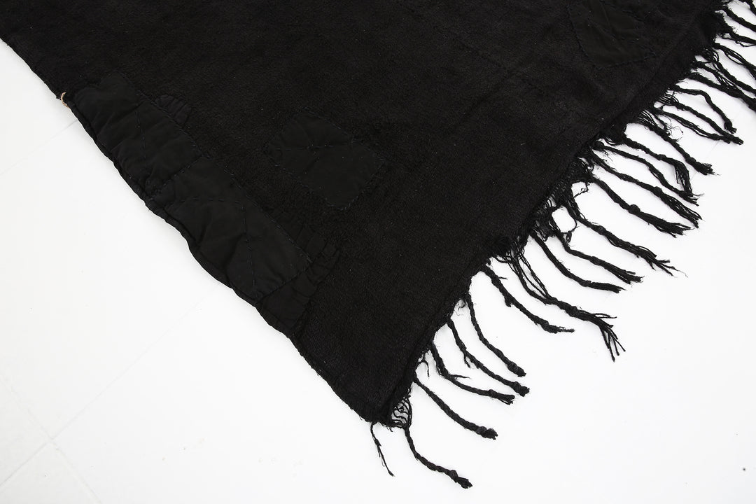 medium old black - 111A
